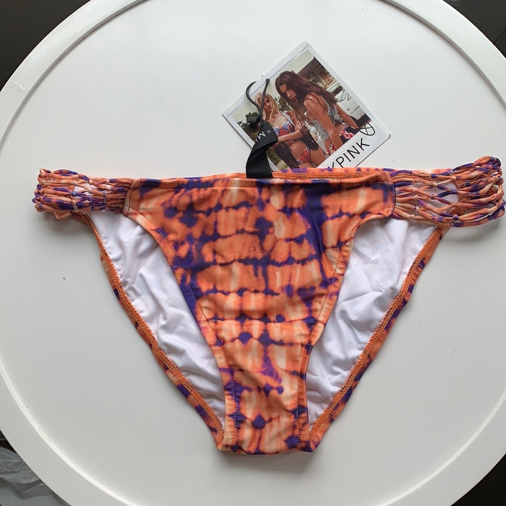 MinkPink  swim bottom size M